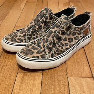 Blowfish Malibu Leopard Print Distressed Canvas Sneakers Women’s 8.5